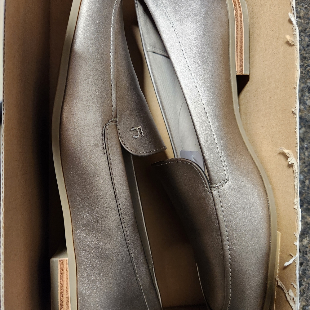 Liz Claiborne Metallic Silver Loafers